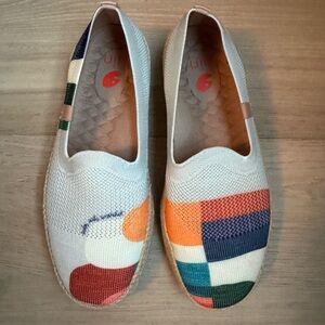 UIN Women's Hold That Color Lightweight Patchwork Espadrilles Shoes 7.5 Slip on